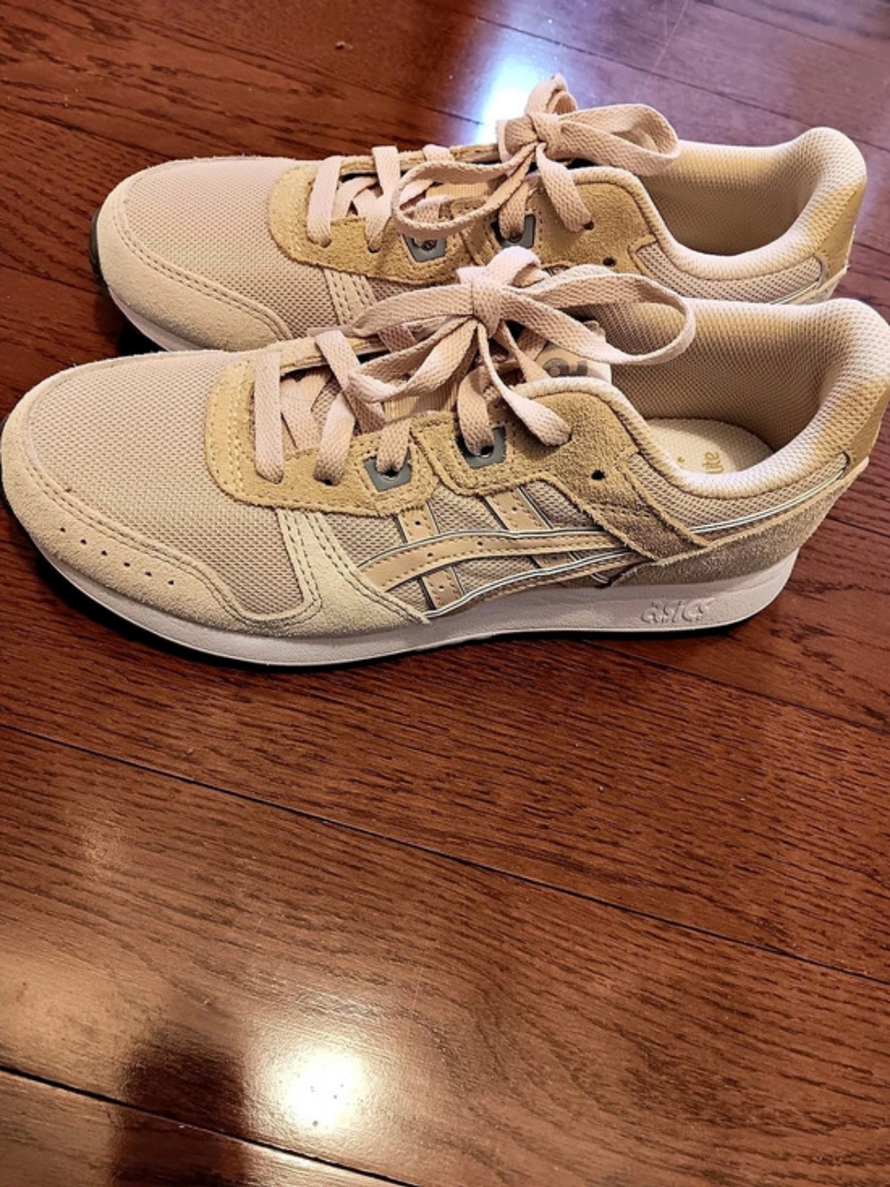 ASICS JOG 100S Women's Beige Sneakers